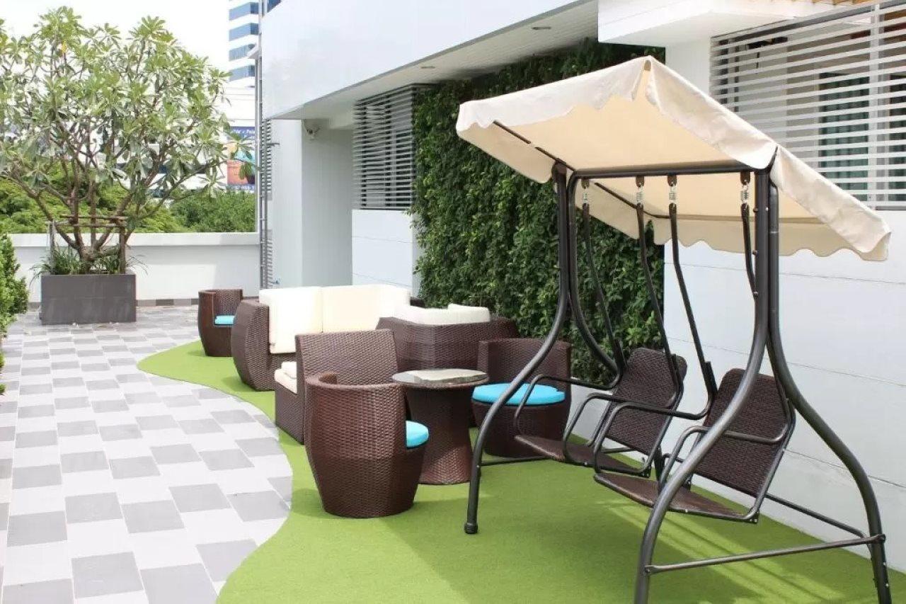 The Moonite Boutique Hotel Bangkok Buitenkant foto