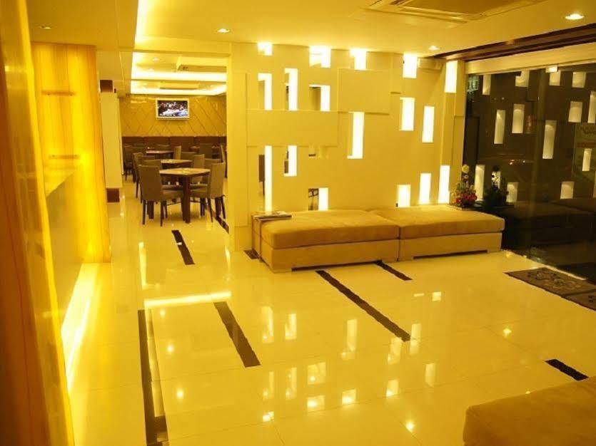 The Moonite Boutique Hotel Bangkok Buitenkant foto