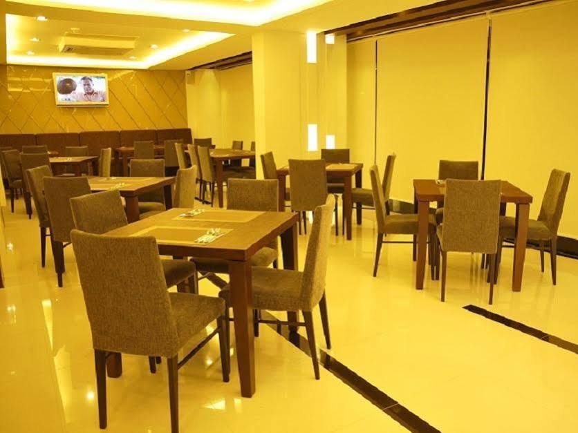 The Moonite Boutique Hotel Bangkok Buitenkant foto