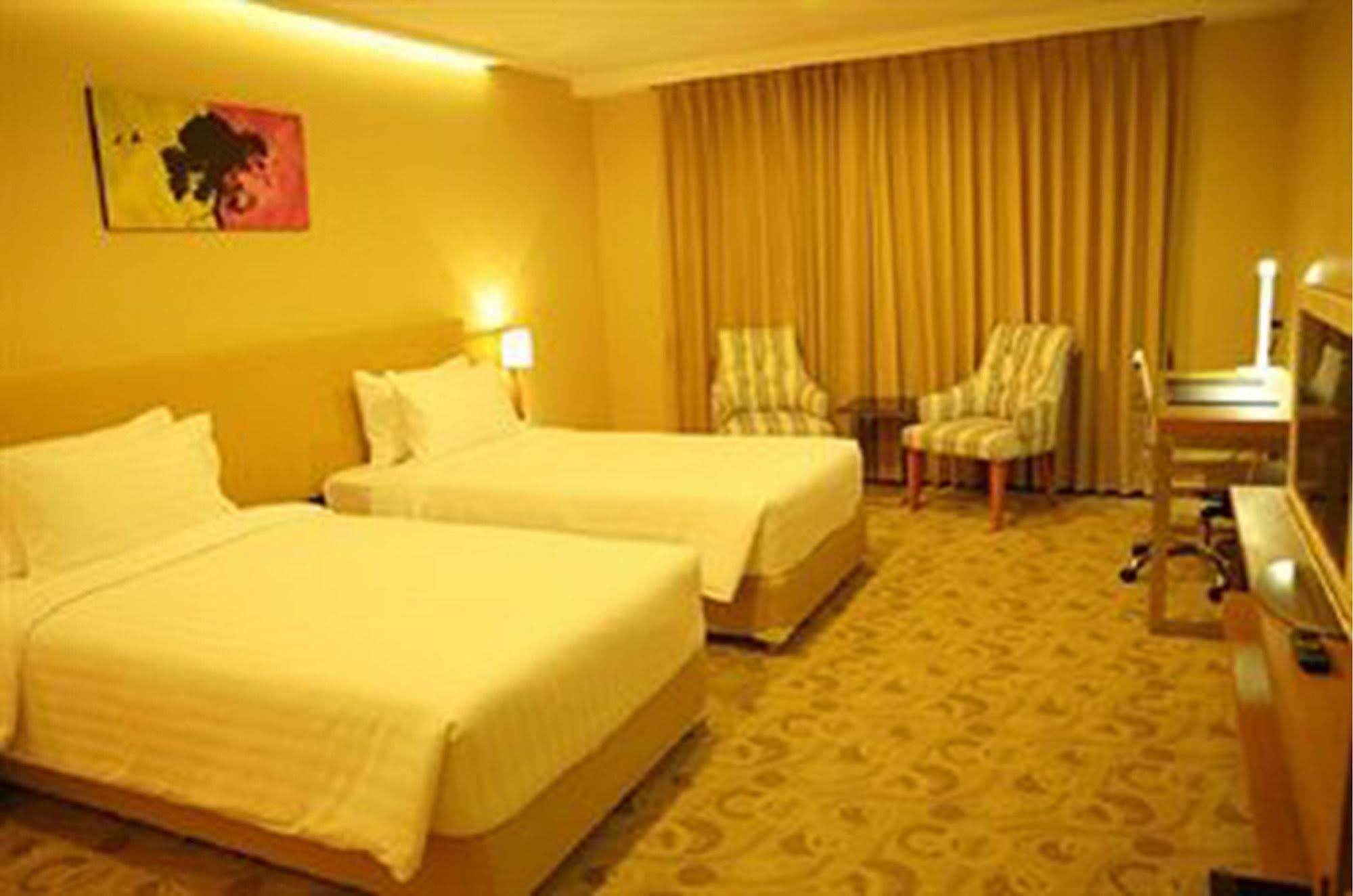 The Moonite Boutique Hotel Bangkok Buitenkant foto